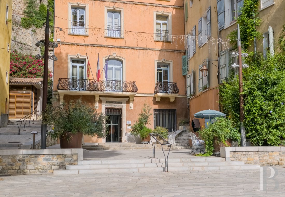 A house in the heart of the village of Cotignac, in the Var  - photo  n°18